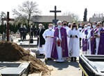 Braća svećenici, obitelj i prijatelji uputili posljednji zbogom preč. Josipu Grošiću